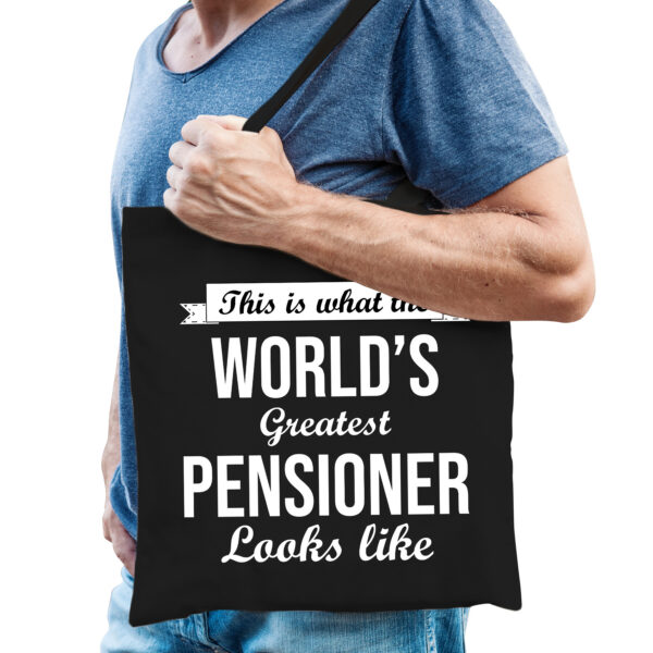 This is what the worlds greatest pensioner looks like pensioen cadeau tas zwart heren